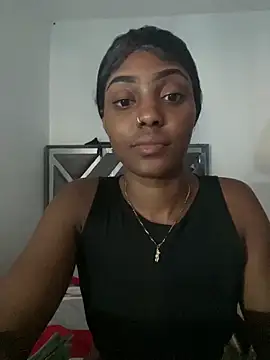 Snapshot of zaracollins01 chatting on 10/15/25, 09:48 zaracollins01 online show from 10/15/25, 09:48