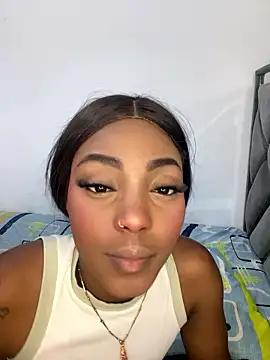 Snapshot of zaracollins01 chatting on 01/11/26, 12:26 zaracollins01 online show from 01/11/26, 12:26