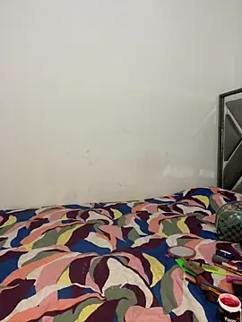 Snapshot of zaracollins01 chatting on 02/08/26, 03:48 zaracollins01 online show from 02/08/26, 03:48