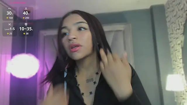 Manelyk evanss  online show from 12/21/25, 11:17