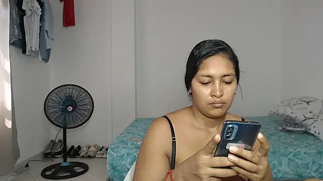 Snapshot of MichellSexxx chatting on 09/22/25, 06:32 MichellSexxx online show from 09/22/25, 06:32