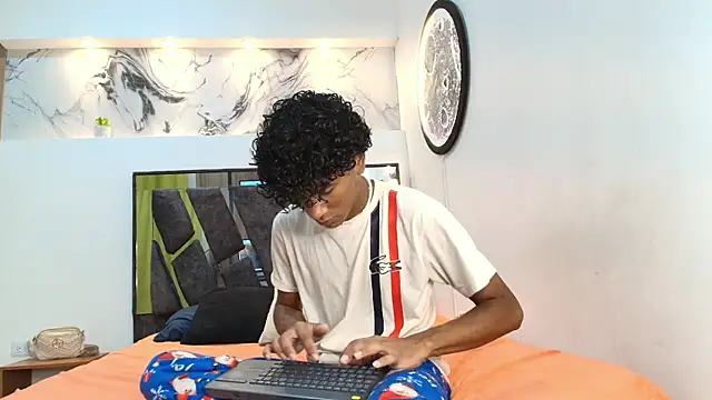 LONDON BOYS1 online show from 10/14/25, 01:17