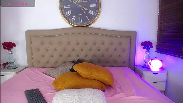 AuroraRicci online show from 10/23/25, 01:21