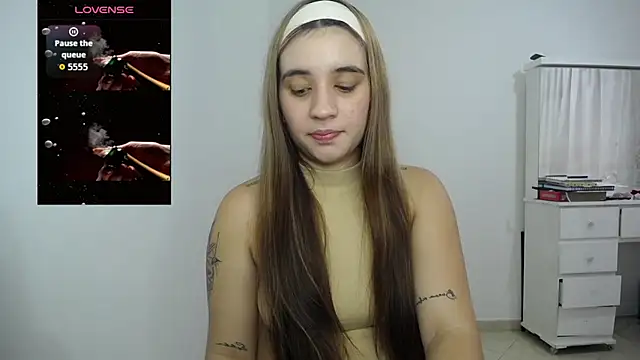 Ambar lynn online show from 10/18/25, 05:57