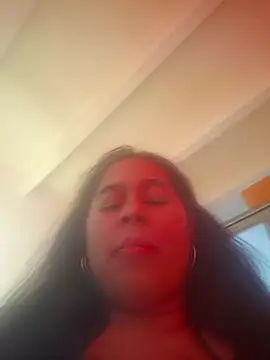 Snapshot of Aleg556778 chatting on 05/10/26, 04:34 Aleg556778 online show from 05/10/26, 04:34