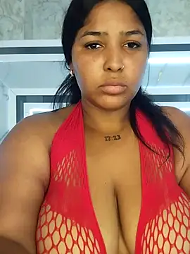 Snapshot of JuliethaVillalobos chatting on 09/26/25, 11:09 JuliethaVillalobos online show from 09/26/25, 11:09