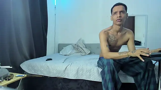 twinkDuohot online show from 10/12/25, 11:59