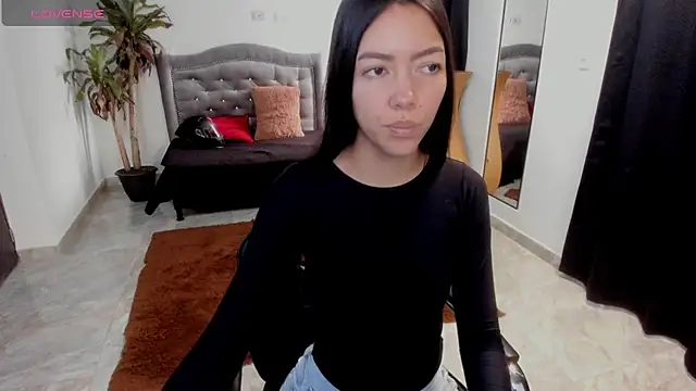 Snapshot of fox_valerie chatting on 02/24/26, 02:59 fox valerie online show from 02/24/26, 02:59