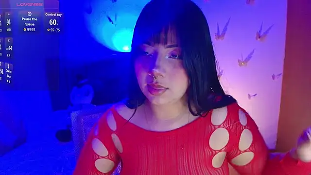 Snapshot of annie-russel chatting on 12/18/25, 03:23 annie-russel online show from 12/18/25, 03:23