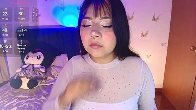 Snapshot of annie-russel chatting on 12/19/25, 02:07 annie-russel online show from 12/19/25, 02:07