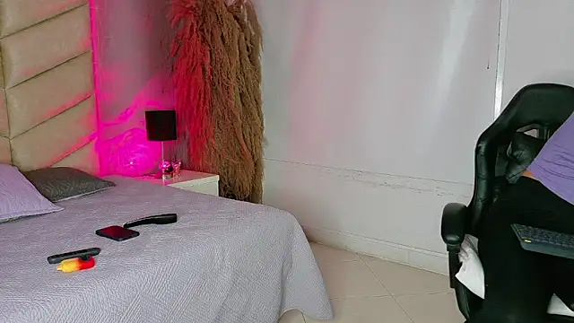 samiradoll online show from 12/15/25, 03:33