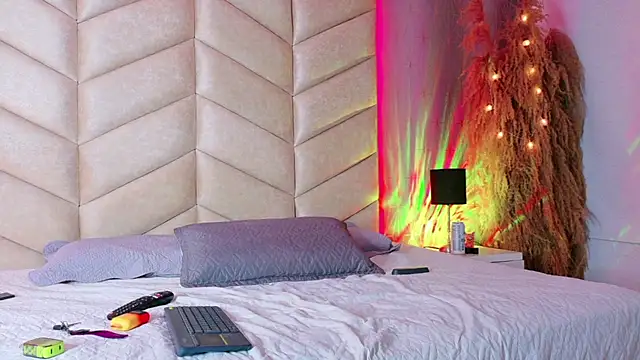 samiradoll online show from 12/22/25, 03:14