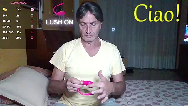 Snapshot of lattediyak chatting on 09/10/25, 12:32 lattediyak online show from 09/10/25, 12:32