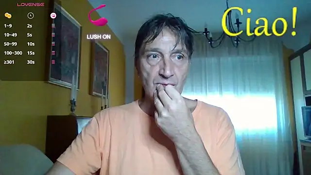 Snapshot of lattediyak chatting on 09/19/25, 11:44 lattediyak online show from 09/19/25, 11:44