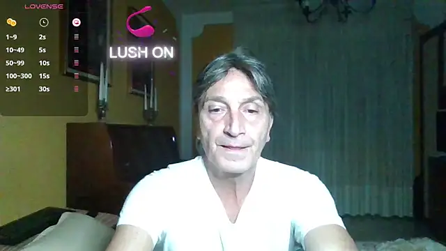 Snapshot of lattediyak chatting on 09/24/25, 01:09 lattediyak online show from 09/24/25, 01:09