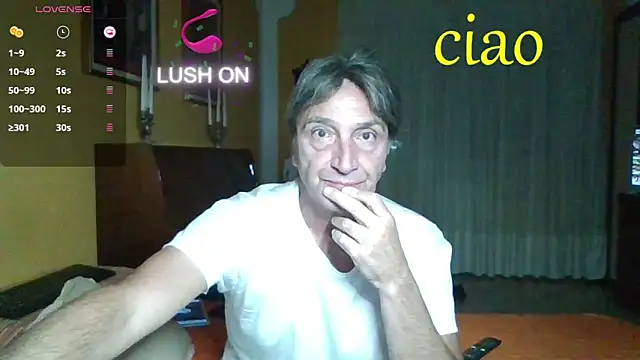 Snapshot of lattediyak chatting on 09/30/25, 12:59 lattediyak online show from 09/30/25, 12:59