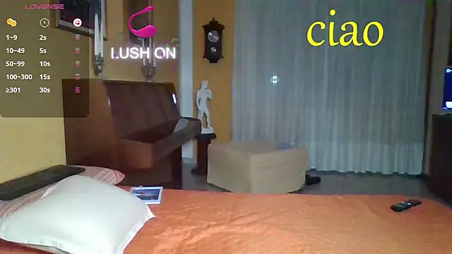 Snapshot of lattediyak chatting on 10/16/25, 11:28 lattediyak online show from 10/16/25, 11:28