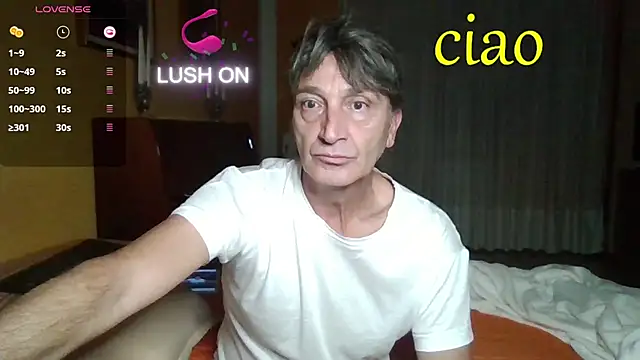 Snapshot of lattediyak chatting on 10/24/25, 12:19 lattediyak online show from 10/24/25, 12:19