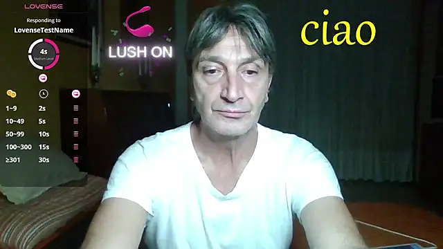 Snapshot of lattediyak chatting on 10/26/25, 11:53 lattediyak online show from 10/26/25, 11:53