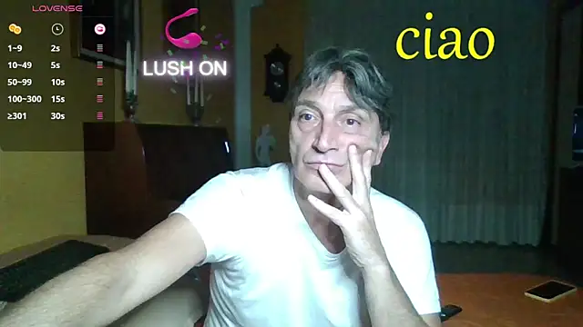 Snapshot of lattediyak chatting on 10/30/25, 01:07 lattediyak online show from 10/30/25, 01:07