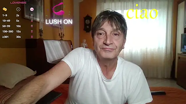 Snapshot of lattediyak chatting on 10/30/25, 01:12 lattediyak online show from 10/30/25, 01:12