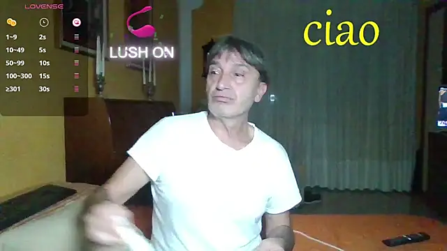 Snapshot of lattediyak chatting on 11/03/25, 12:57 lattediyak online show from 11/03/25, 12:57