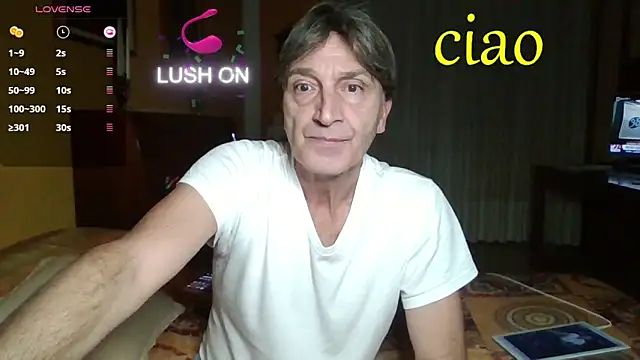 Snapshot of lattediyak chatting on 11/25/25, 12:54 lattediyak online show from 11/25/25, 12:54