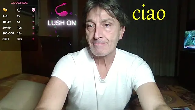 Snapshot of lattediyak chatting on 11/30/25, 01:42 lattediyak online show from 11/30/25, 01:42