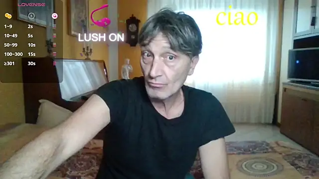 Snapshot of lattediyak chatting on 12/19/25, 01:07 lattediyak online show from 12/19/25, 01:07