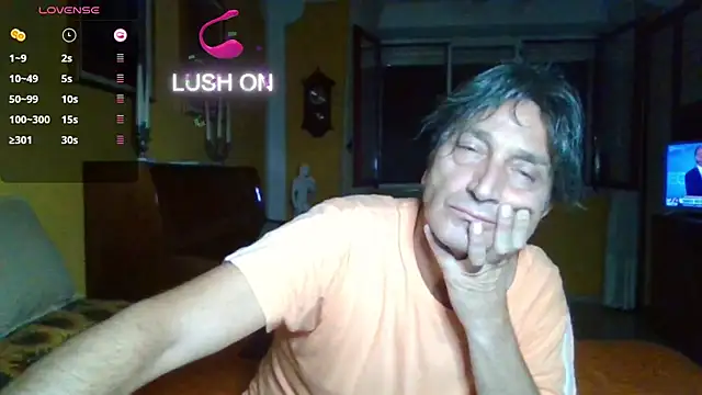 Snapshot of lattediyak chatting on 07/13/26, 01:41 lattediyak online show from 07/13/26, 01:41
