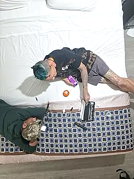 Snapshot of DrewTheTOP chatting on 11/20/25, 12:05 DrewTheTOP online show from 11/20/25, 12:05