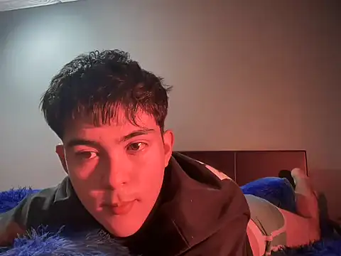 Snapshot of ivy_xo chatting on 09/12/25, 04:23 ivy xo online show from 09/12/25, 04:23