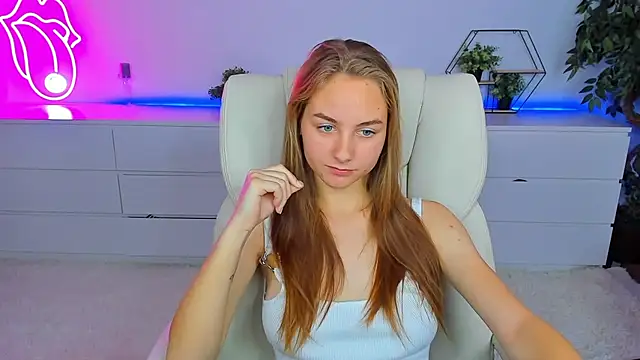 MilaAddams online show from 10/01/25, 05:46