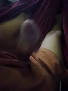 Snapshot of Holanda23cm chatting on 04/13/26, 01:44 Holanda23cm online show from 04/13/26, 01:44