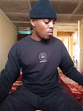 Snapshot of Hluga_25 chatting on 02/05/26, 05:34 Hluga 25 online show from 02/05/26, 05:34