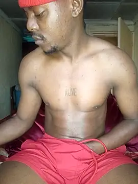 Snapshot of Hluga_25 chatting on 02/17/26, 04:42 Hluga 25 online show from 02/17/26, 04:42