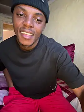 Snapshot of Hluga_25 chatting on 03/19/26, 05:33 Hluga 25 online show from 03/19/26, 05:33