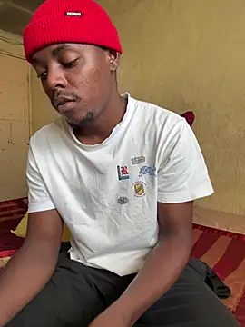 Snapshot of Hluga_25 chatting on 04/14/26, 08:09 Hluga 25 online show from 04/14/26, 08:09