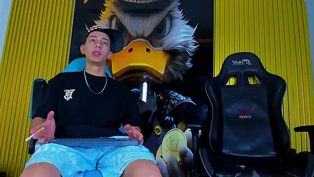 Dante Brown1  online show from 11/21/25, 09:13