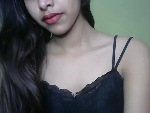 Snapshot of Ritu9 chatting on 11/08/25, 04:12 Ritu9 online show from 11/08/25, 04:12