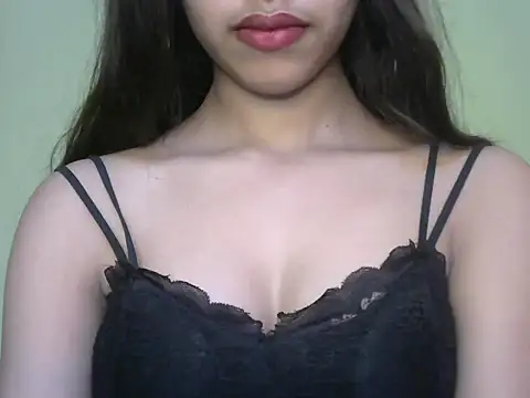 Snapshot of Ritu9 chatting on 11/27/25, 12:40 Ritu9 online show from 11/27/25, 12:40