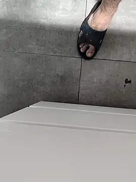 Snapshot of Yazaza1999 chatting on 10/19/25, 08:09 Yazaza1999 online show from 10/19/25, 08:09