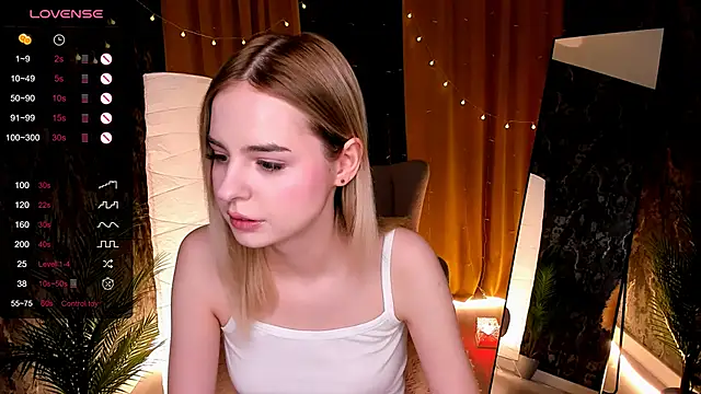 LillianShine online show from 02/19/26, 08:43