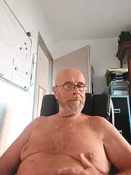 Snapshot of hpp66 chatting on 09/14/25, 06:45 hpp66 online show from 09/14/25, 06:45