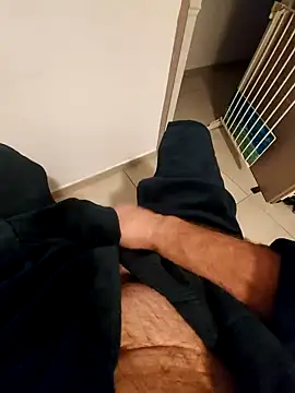 Snapshot of hpp66 chatting on 11/10/25, 05:12 hpp66 online show from 11/10/25, 05:12