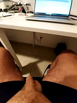 Snapshot of hpp66 chatting on 11/23/25, 05:35 hpp66 online show from 11/23/25, 05:35