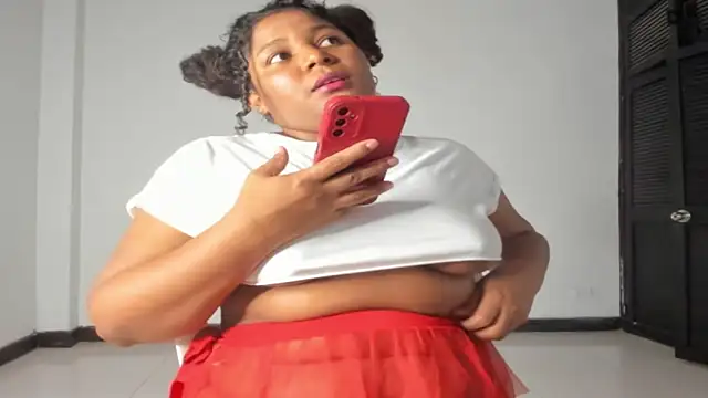 CAROLINNAGOMEZ online show from 11/07/25, 12:32