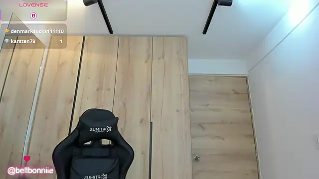 belllbonniie online show from 10/10/25, 08:08