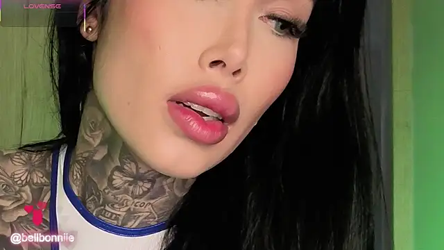 belllbonniie online show from 10/12/25, 04:33