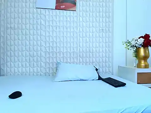 LuigiMarchetti online show from 10/08/25, 07:44